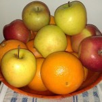 Frutas de primavera de Abril (manzanas y naranjas)